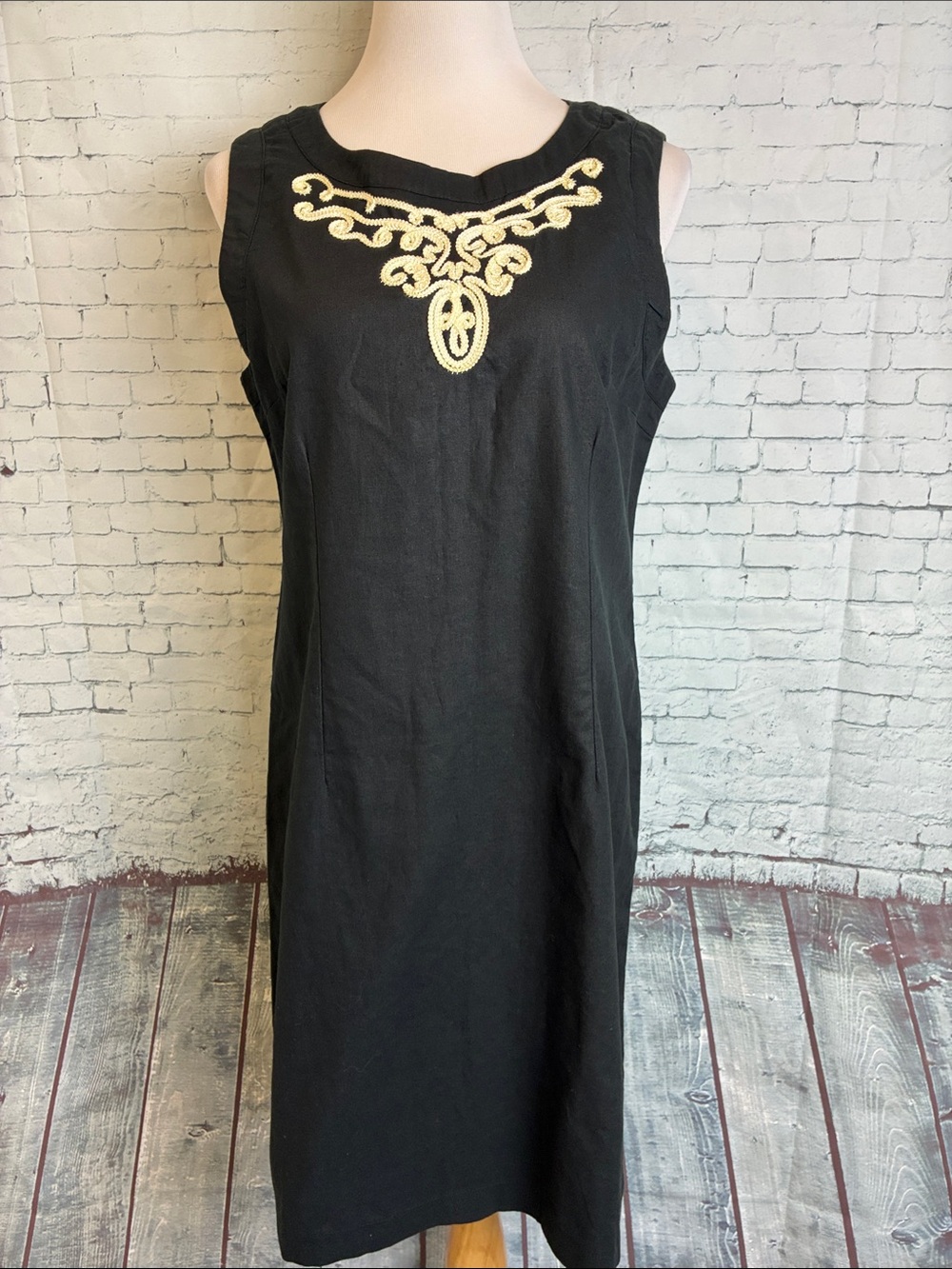 Vesade New York Womens Size 12 Black Cream V Neck Sleeveless Shift Dress